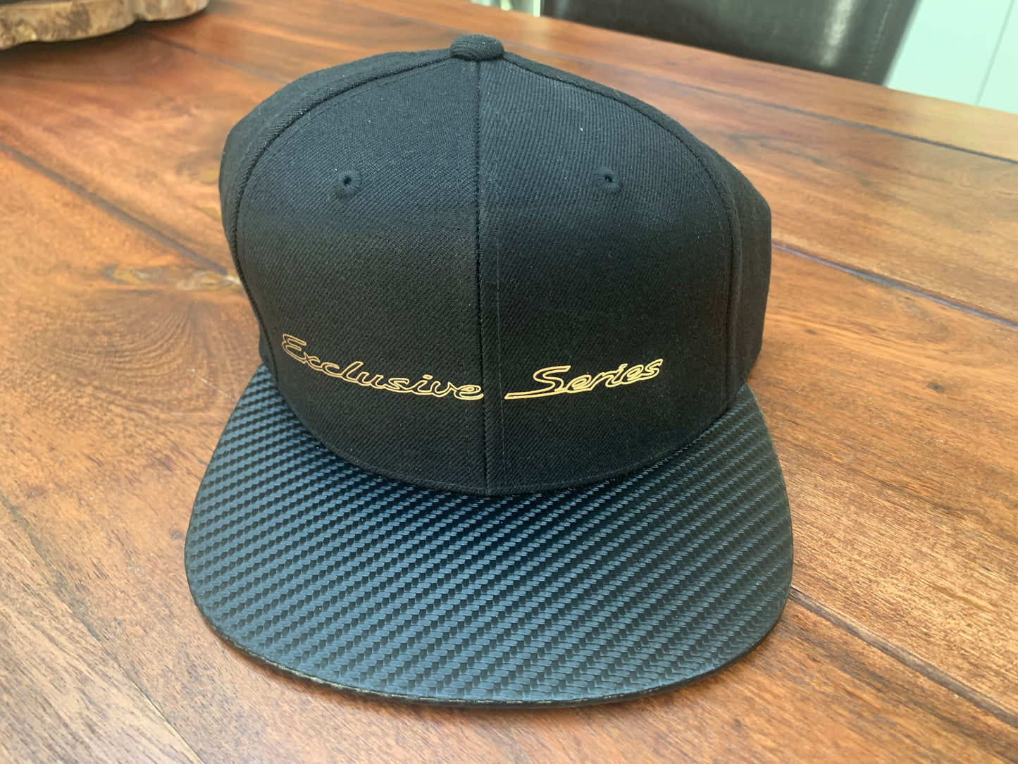 Exclusive Series Basecap - Carbon Look und authentic Snapback. Limited Edition 1 of 500